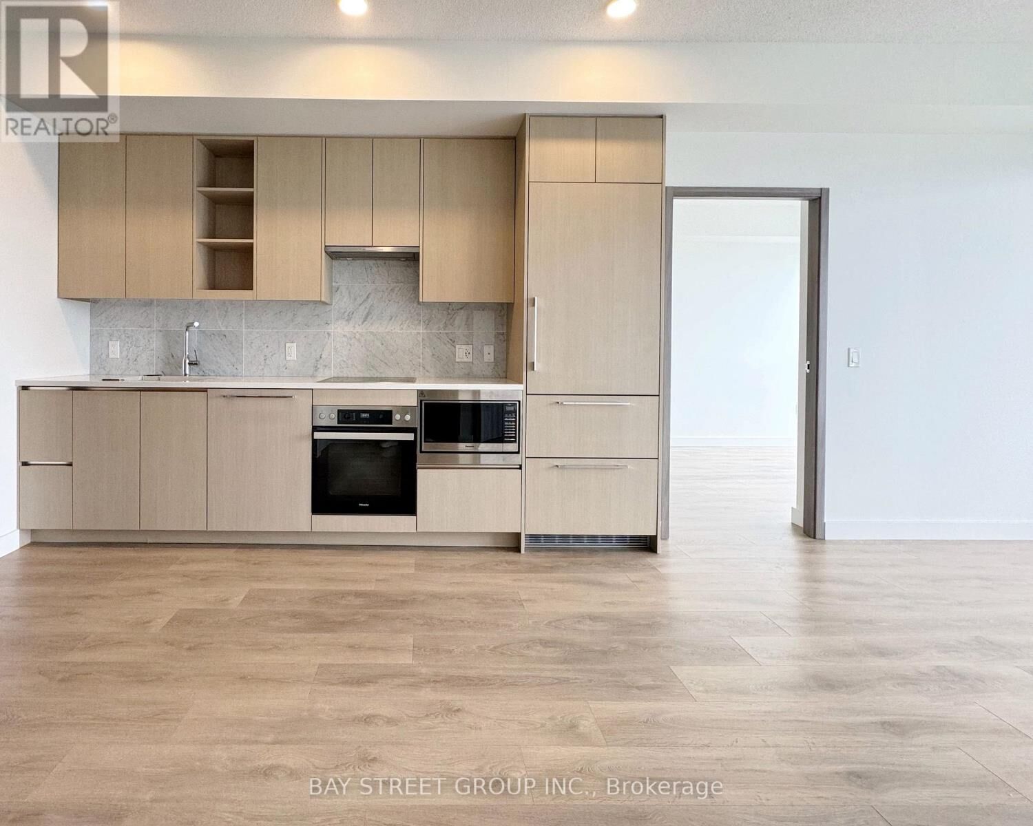 Property Photo:  85 McMahon Drive 3605  ON M2K 0H1 