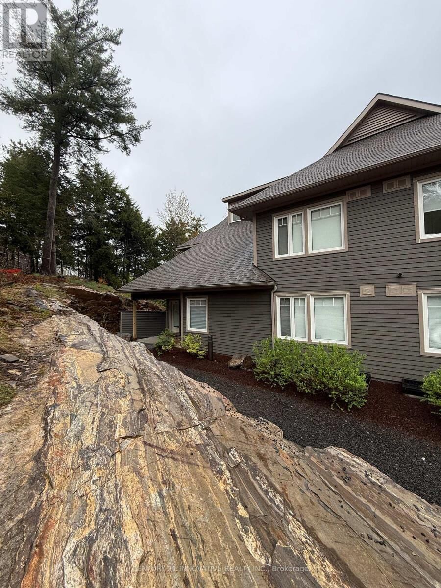 Property Photo:  3 Tree Tops Lane 204  ON P1H 1A9 