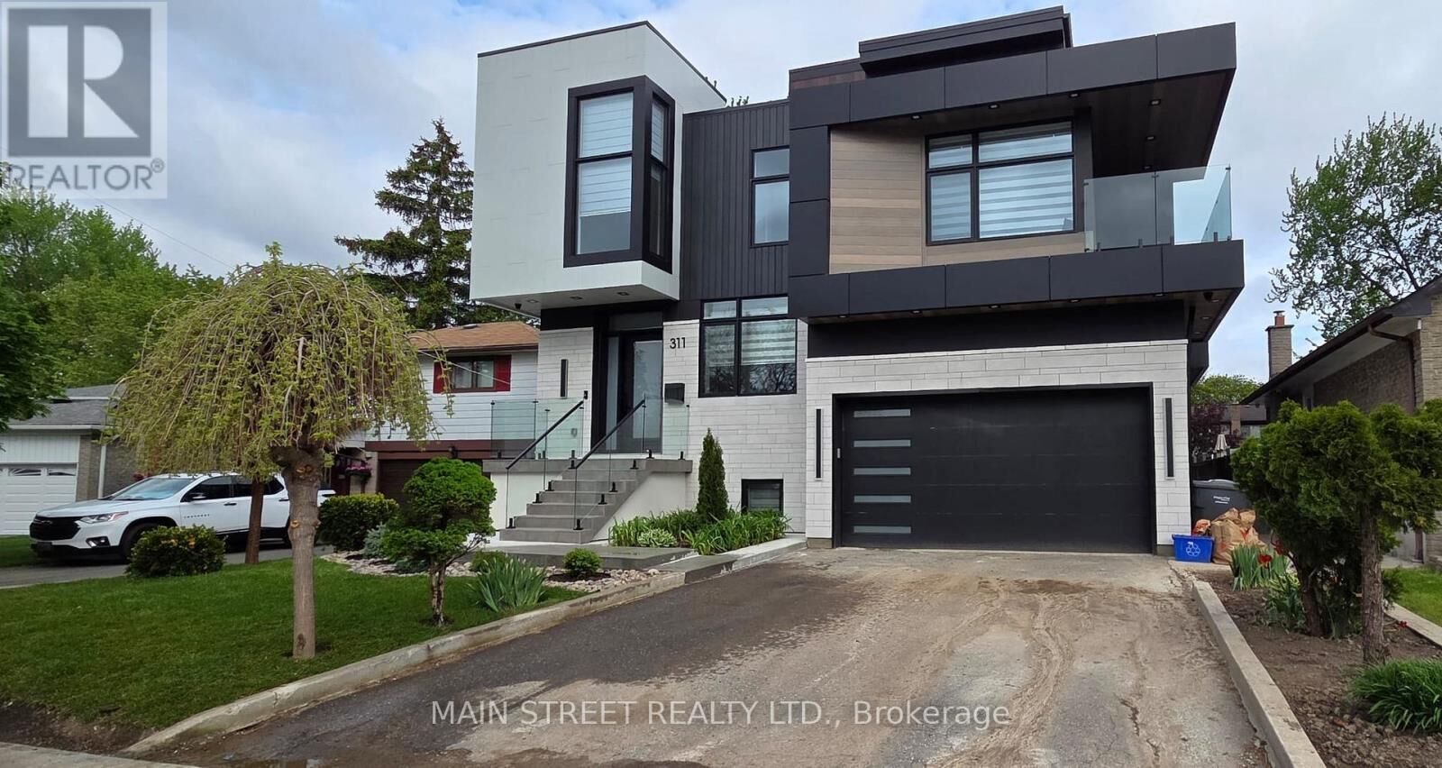 Property Photo:  311 Fiona Terrace  ON L5A 3E5 