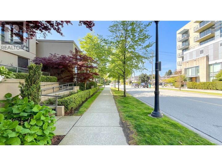 Photo de la propriété:  9188 Cook Road 308  BC V6Y 4M1 
