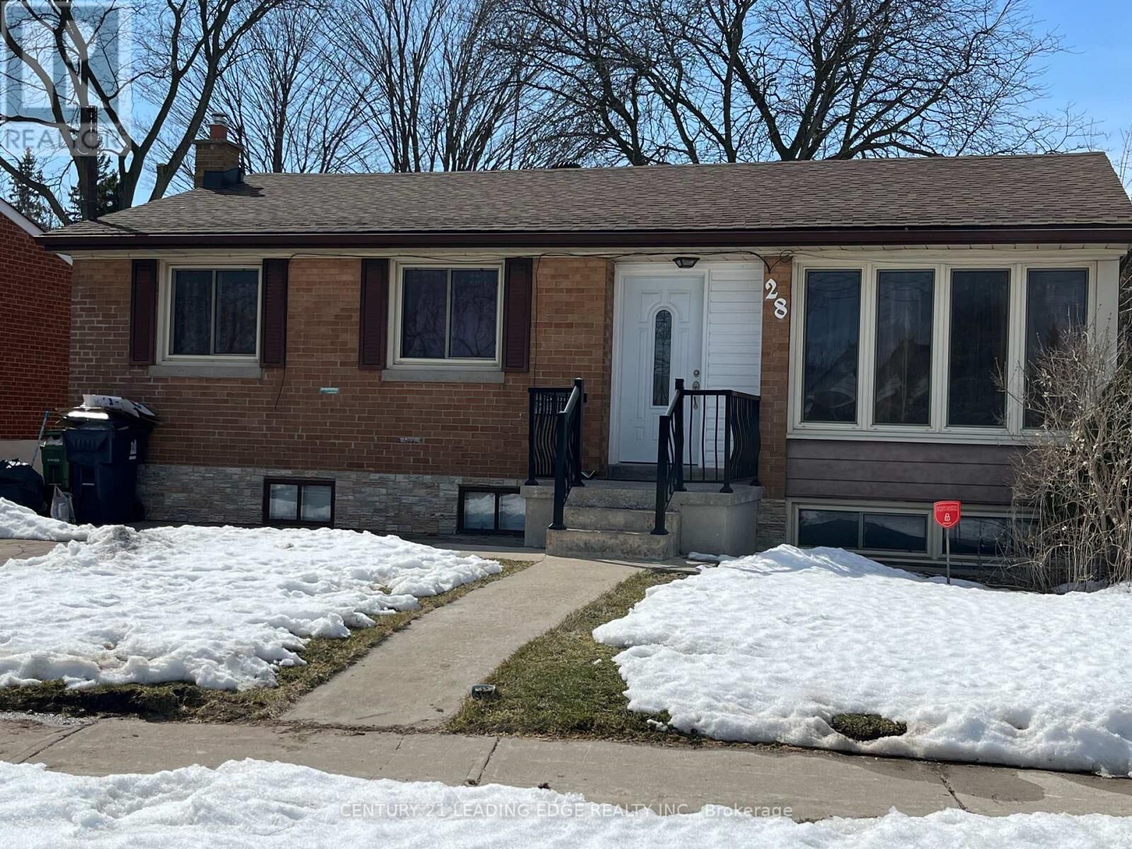 Property Photo:  28 Ivanhoe Court  ON M1R 3G9 