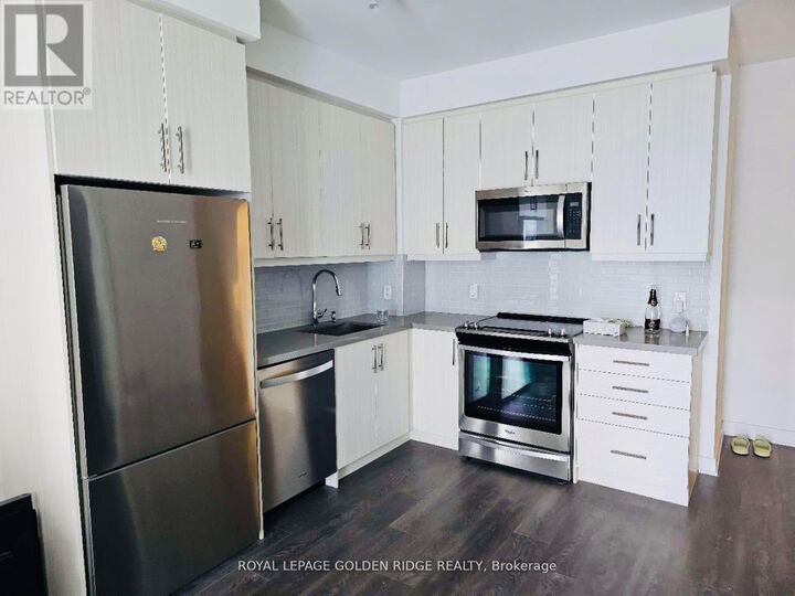 Property Photo:  85 Oneida Crescent 1410  ON L4B 0A6 