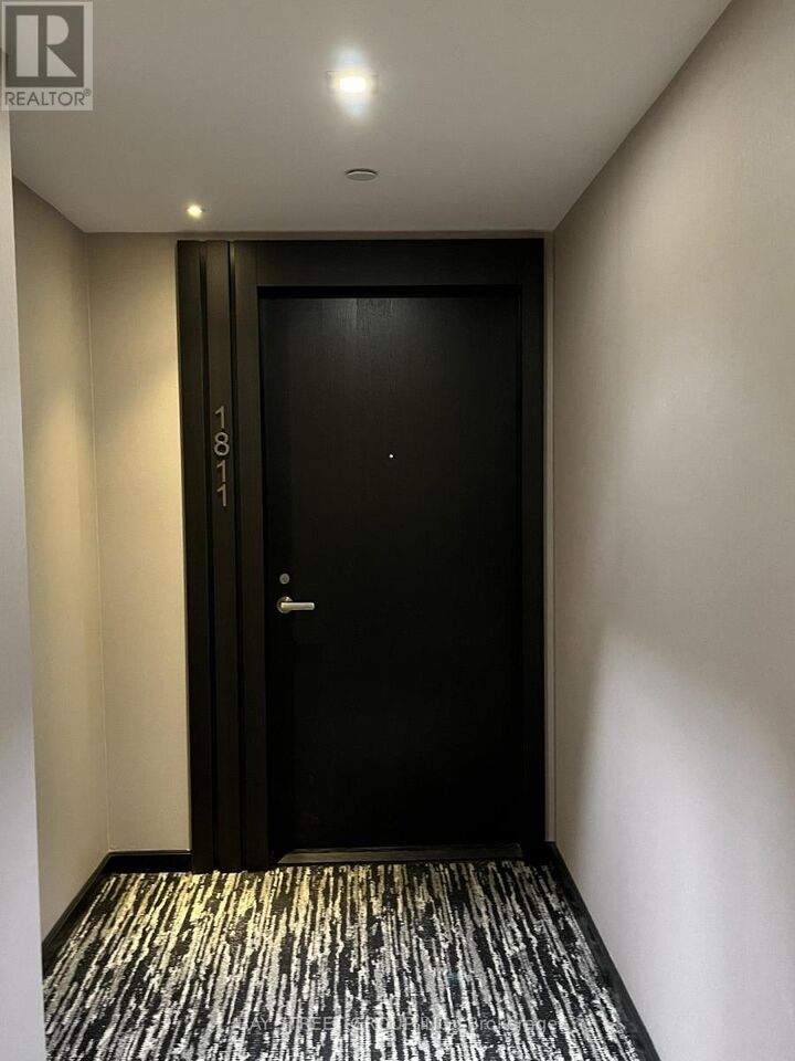 Property Photo:  18 Maitland Terrace 1811  ON M4Y 0H2 