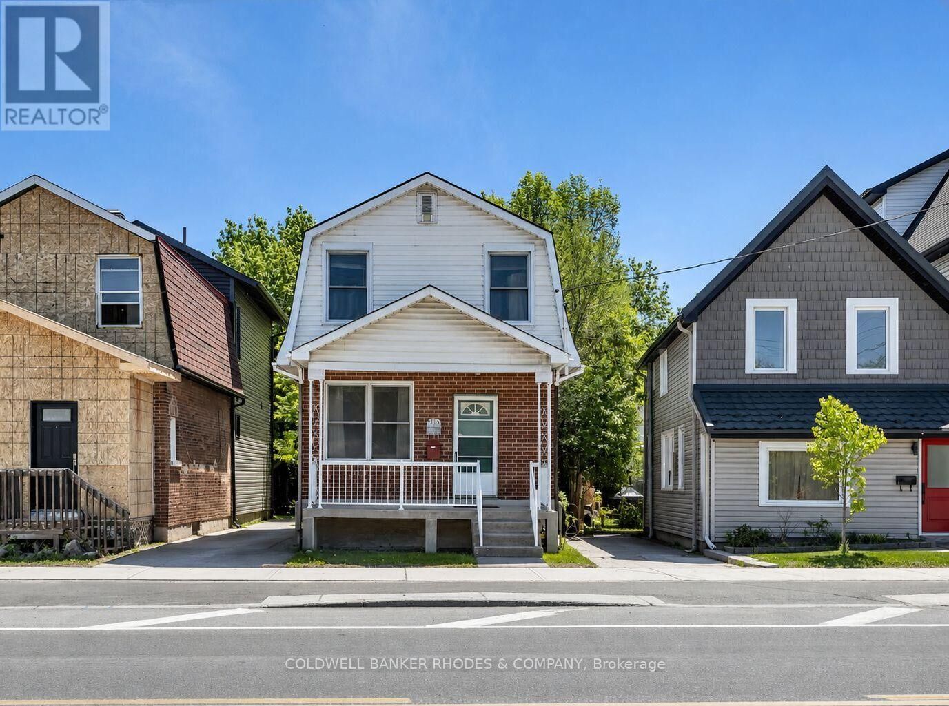 Property Photo:  1758 Scott Street  ON K1Y 2N6 