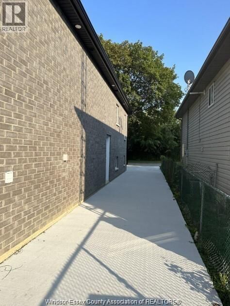 Property Photo:  69 Spencer Avenue  ON N7M 1V5 