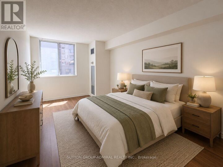 Property Photo:  736 Bay Street 403  ON M5G 2M4 