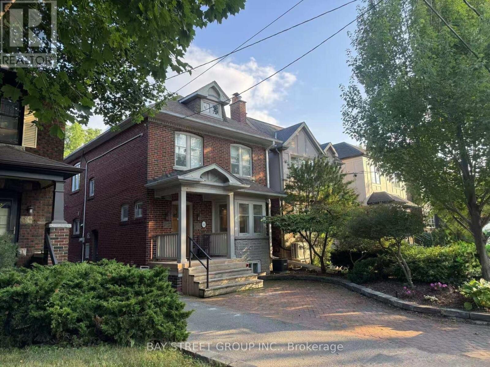 Property Photo:  147 Wanless Avenue  ON M4N 1W3 