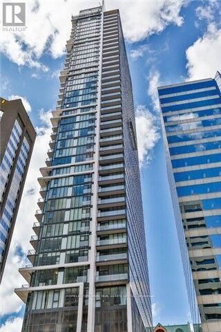 Property Photo: 426 University Avenue 1110 ON M5G 1S9