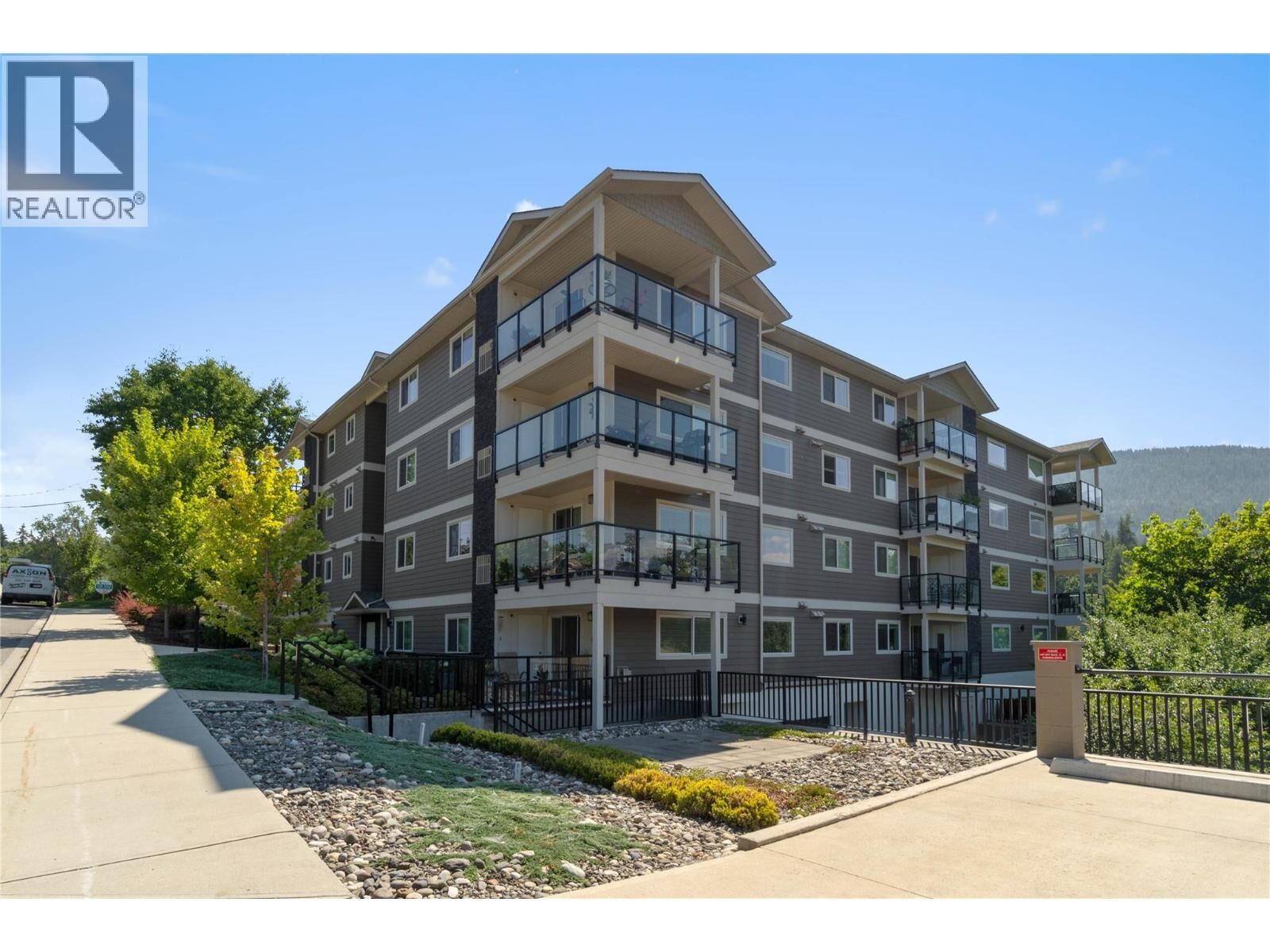 Property Photo: 330 4 Avenue Southeast 202 BC V1E 0E2