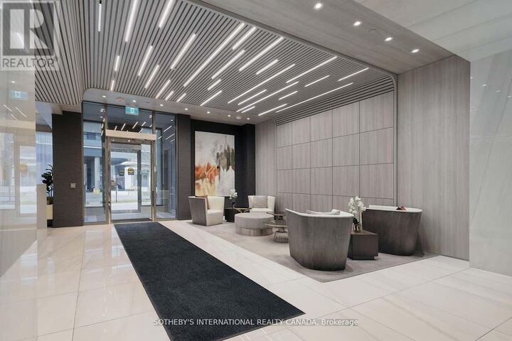 Property Photo:  75 Canterbury Place 1015  ON M2N 2N1 