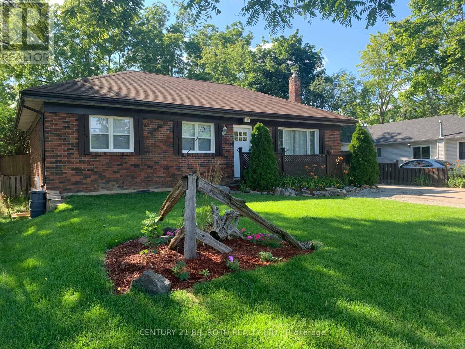Property Photo: 156 Puget Street Lower ON L4M 4N5