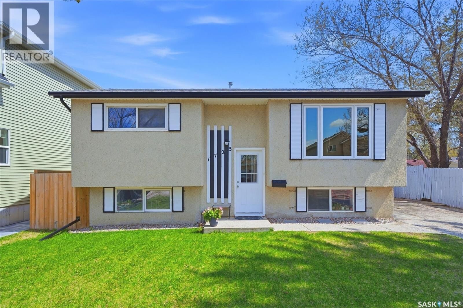 Property Photo:  1725 Belfast Avenue  SK S7M 0L6 
