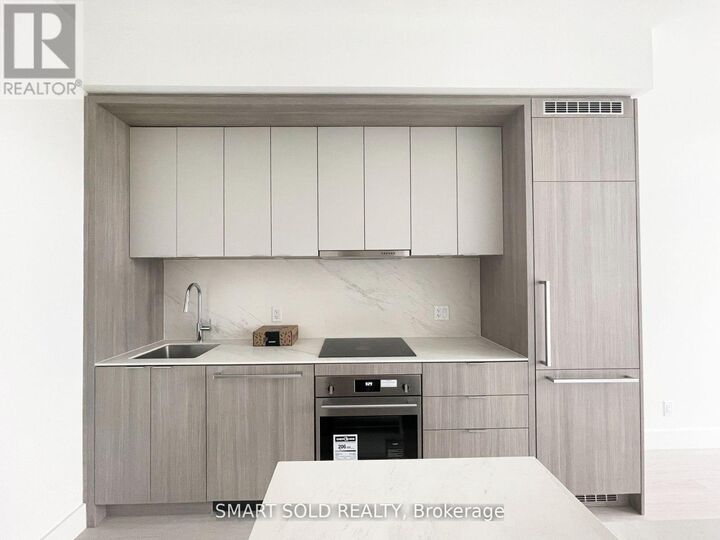 Property Photo: 625 Sheppard Avenue East 720 ON M2K 1B5