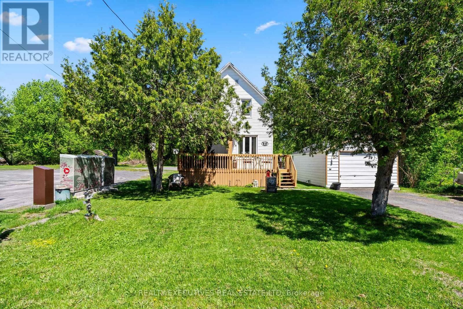 Property Photo:  2805 County 30 Road  ON K0C 1A0 