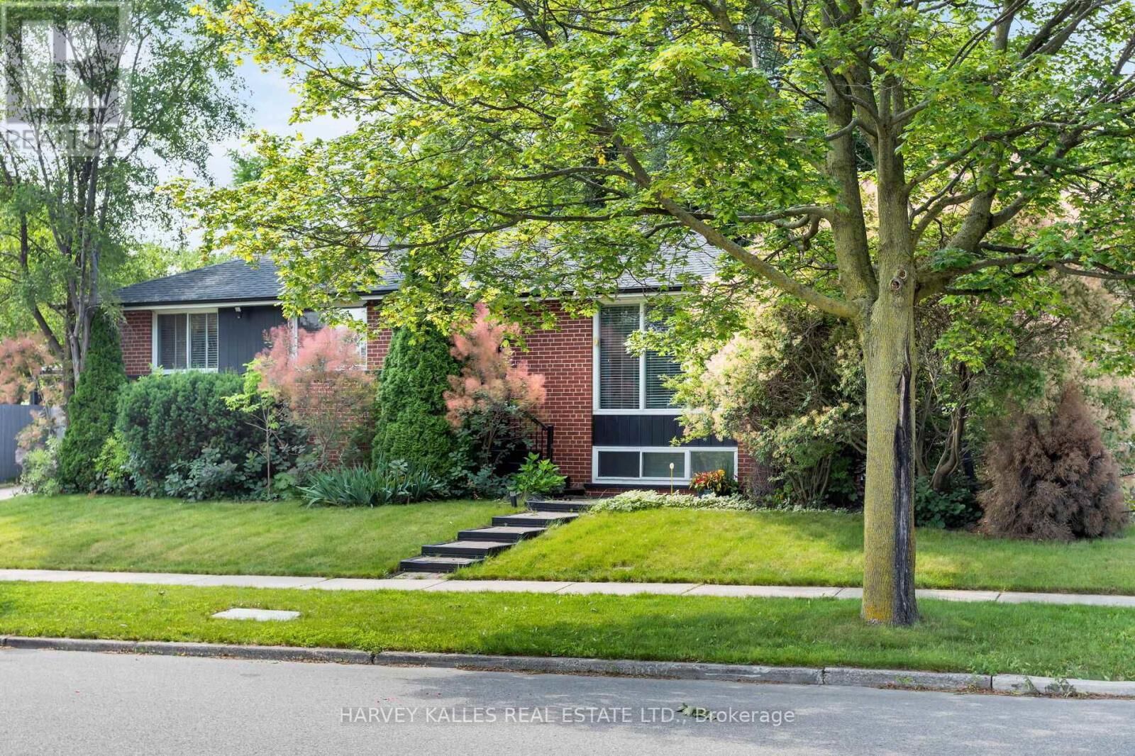 Property Photo:  49 Learmont Drive  ON M9R 2E9 