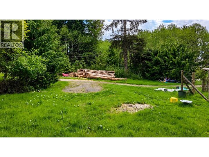 Property Photo:  252 Bayview Drive  BC V0T 1R0 
