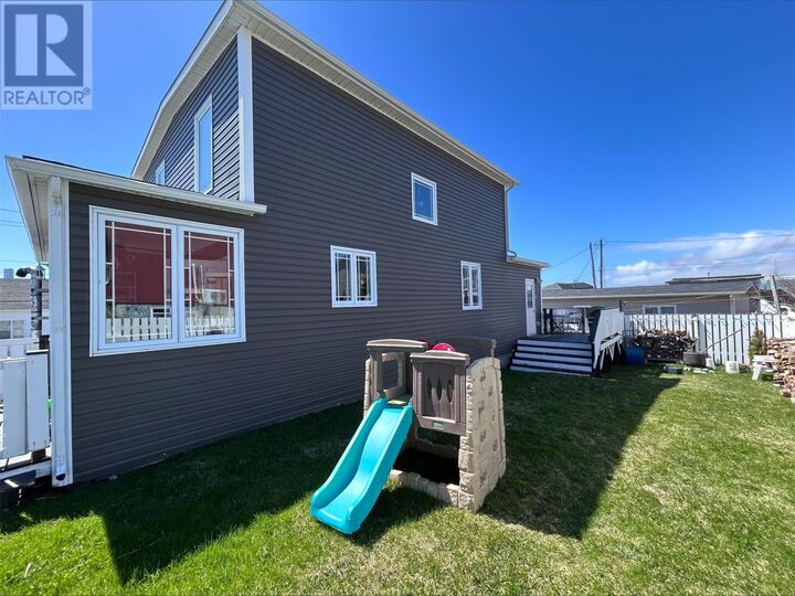 Property Photo:  1 Elizabeth Avenue  NL A0M 1C0 
