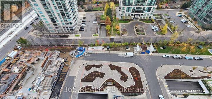 Property Photo: 30 Elm Drive 1606 ON L5B 1L9