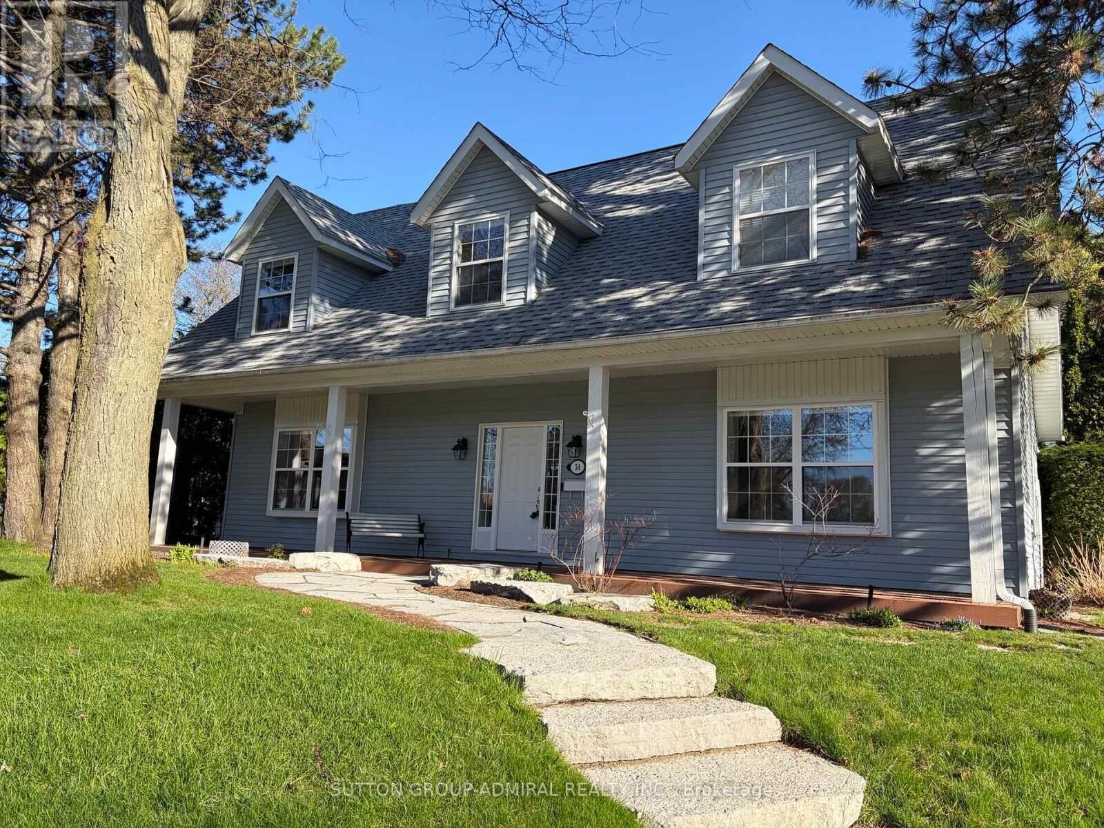 Property Photo:  54 Starlight Crescent  ON L4C 4X5 