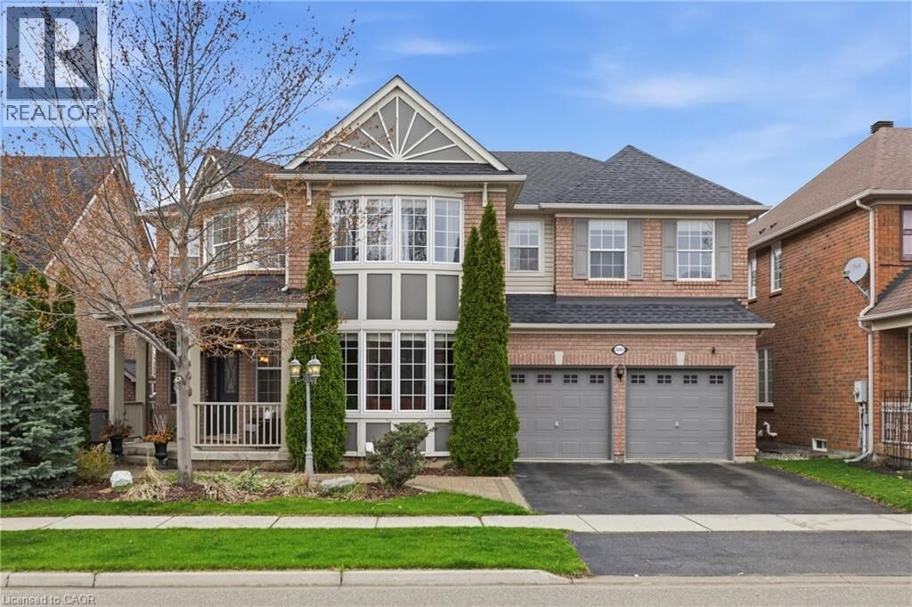 Property Photo: 2295 Glazebrook Circle ON L6M 5B5