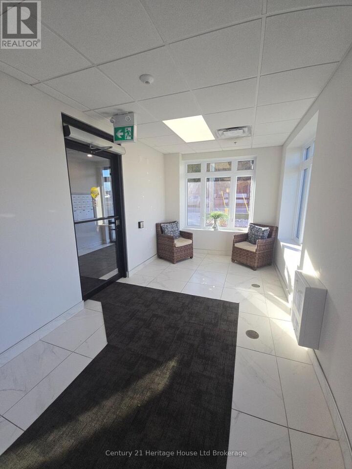 Property Photo:  71 Metcalf Street 401  ON N4S 3E9 