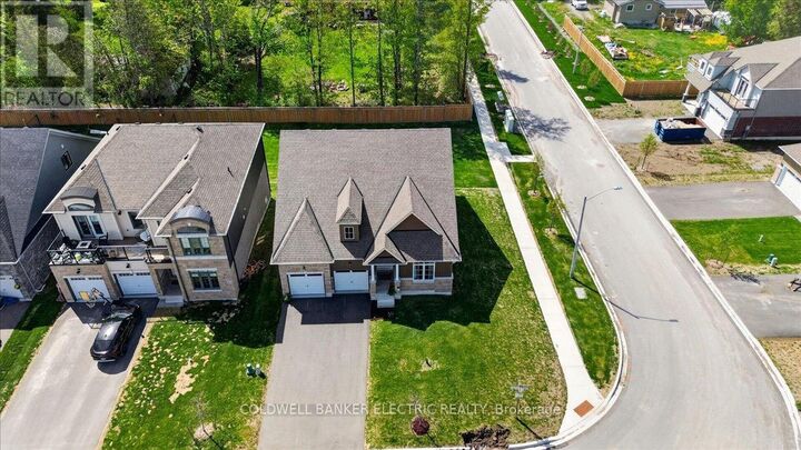 Property Photo:  3 Hillcroft Way  ON K0M 1A0 