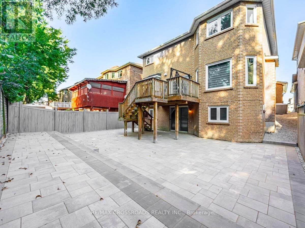 Property Photo:  59 Bonnydon Crescent  ON M1B 5X2 