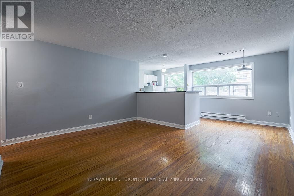 Property Photo:  1346 Queen Street East 1  ON M4L 1C5 