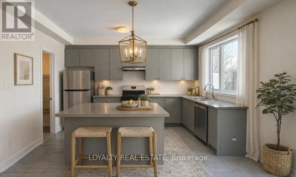Property Photo:  38A Upper Monclova Road  ON M3M 0A6 