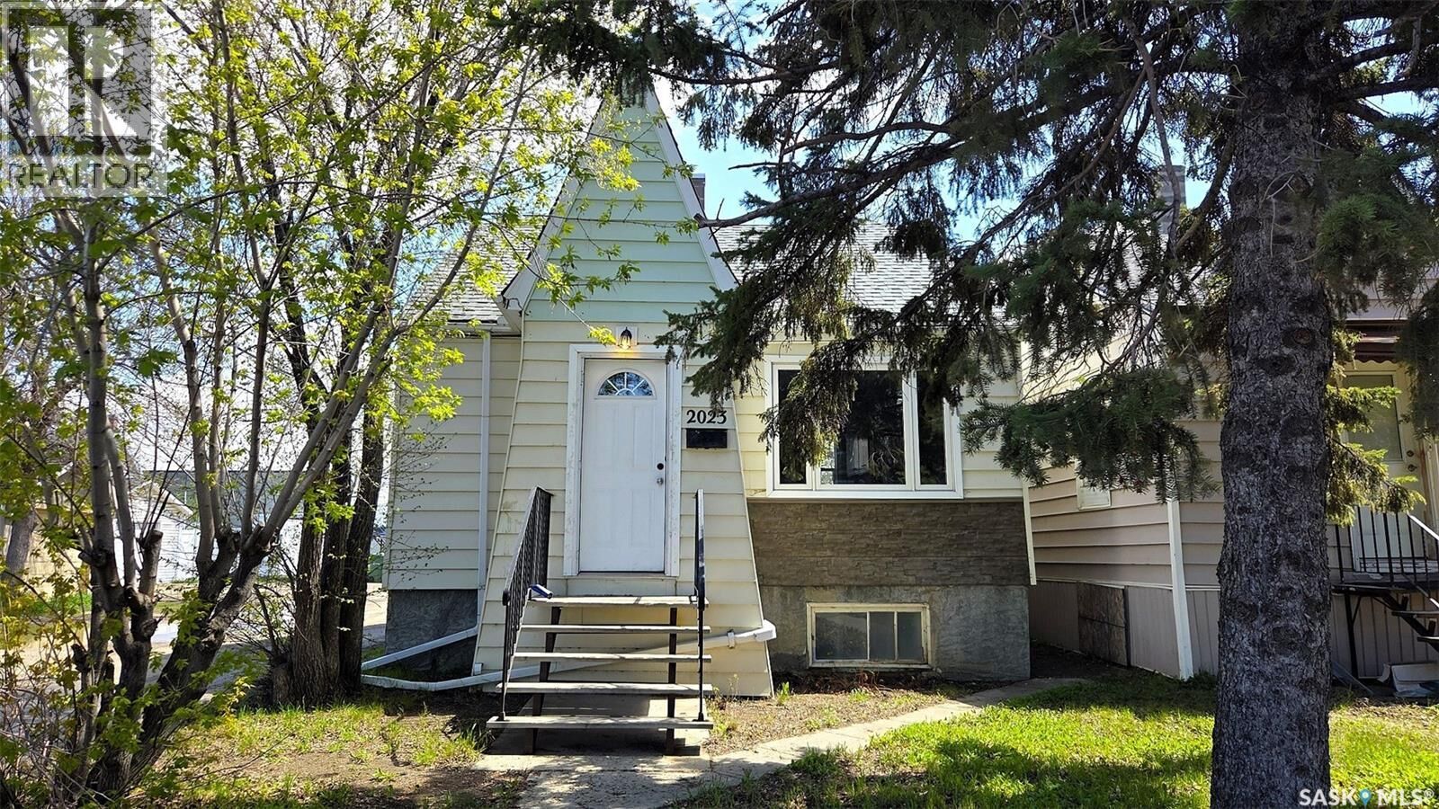 Property Photo:  2023 Atkinson Street  SK S4N 3W8 