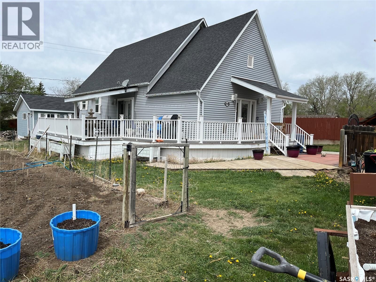 Property Photo:  158 Municipal Road  SK S0H 0Z0 