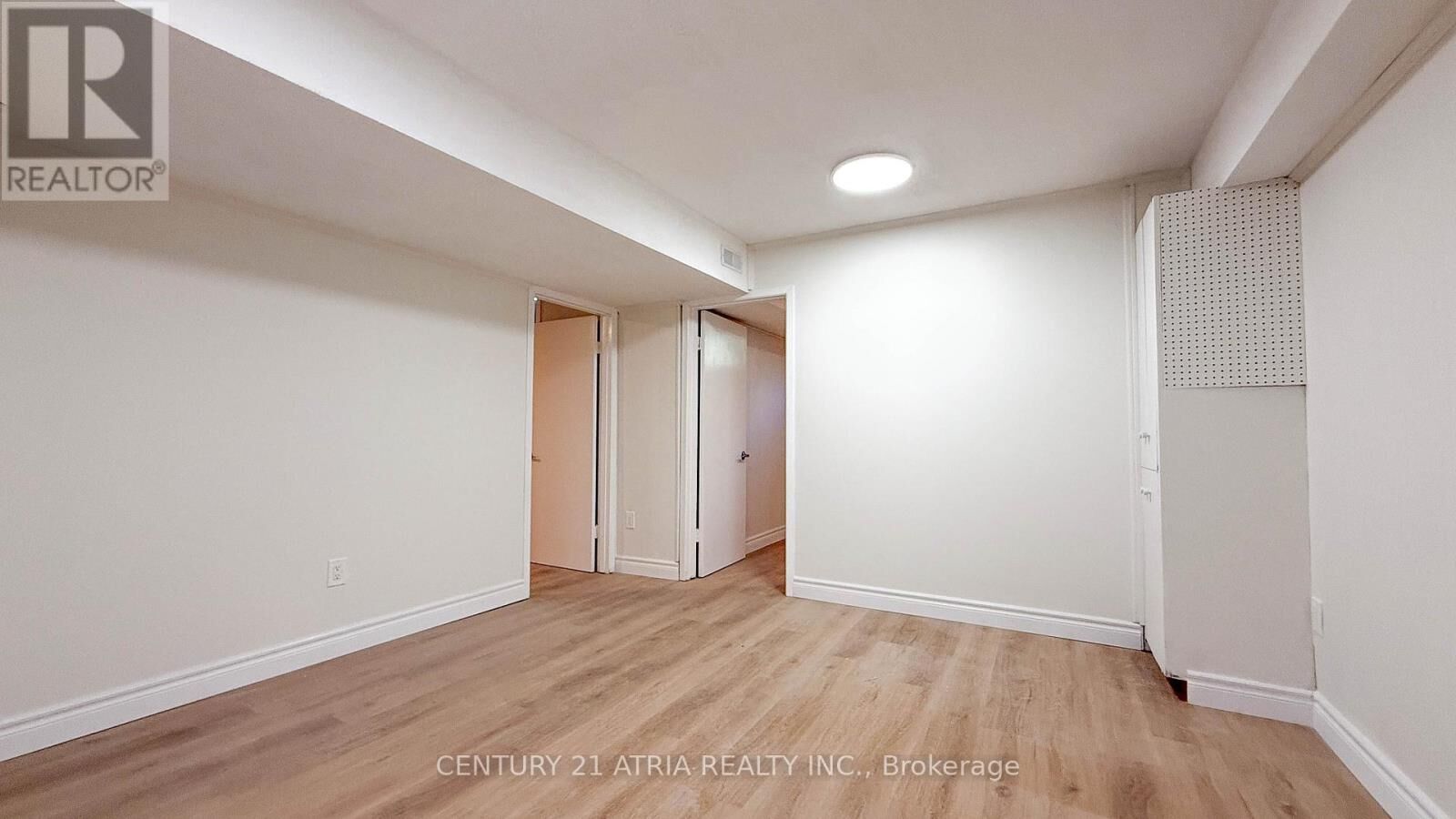 Property Photo:  151 Fenn Avenue  ON M2P 1X8 