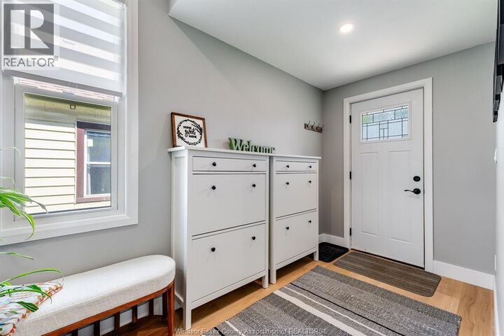 Property Photo:  391 Curry Avenue  ON N9B 2B6 