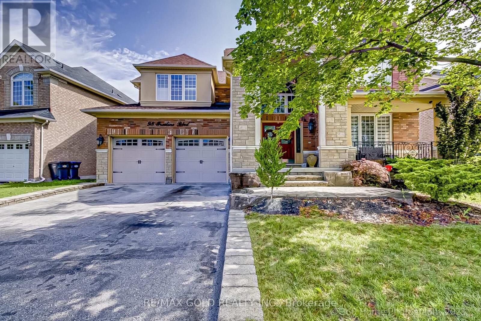 Property Photo:  98 Treeline Boulevard  ON L6P 1A2 