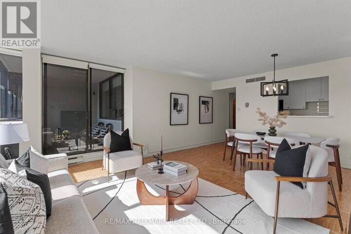 Property Photo:  914 Yonge Street 1506  ON M4W 3C8 