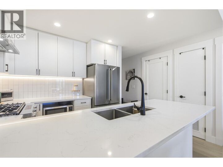 Property Photo:  22265 Dewdney Trunk Road 204  BC V2X 3J1 