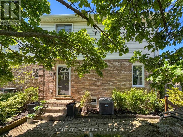 Property Photo: 105 Summers Drive ON L2V 5A1