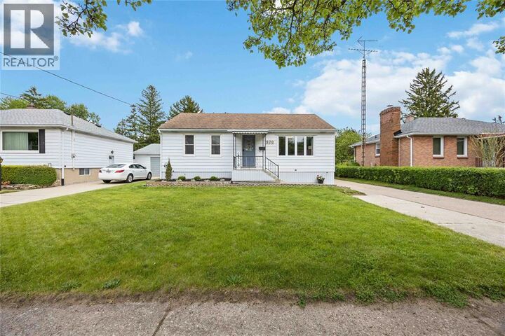 Property Photo:  970 Grandview Avenue  ON N7S 4B9 