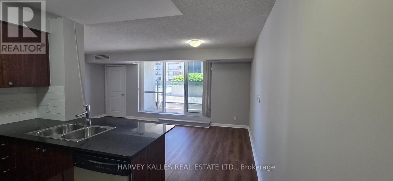 Property Photo:  5793 Yonge Street 505  ON M2M 0A9 