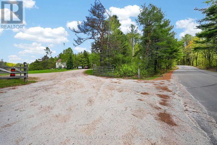 Property Photo: 1043 Kirk Line East ON P1L 0A1