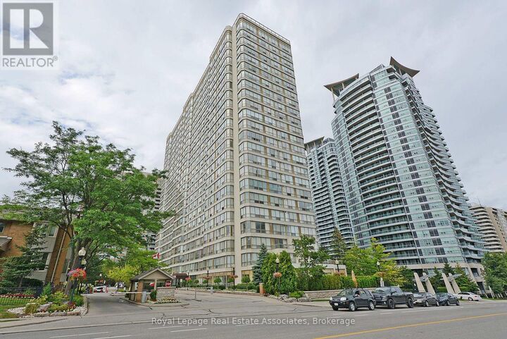 Property Photo: 55 Elm Drive West 501 ON L5B 3Z3