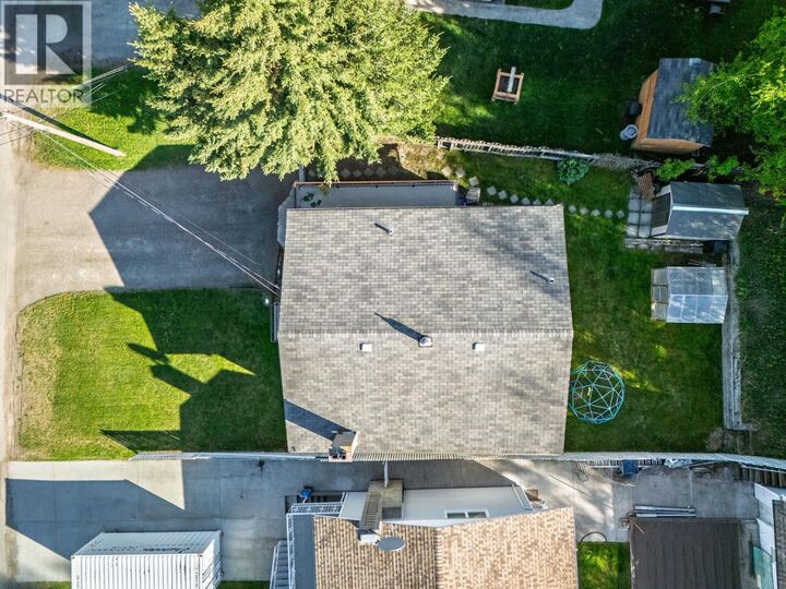 Photo de la propriété: 2345 Royal Crescent BC V2L 1H4