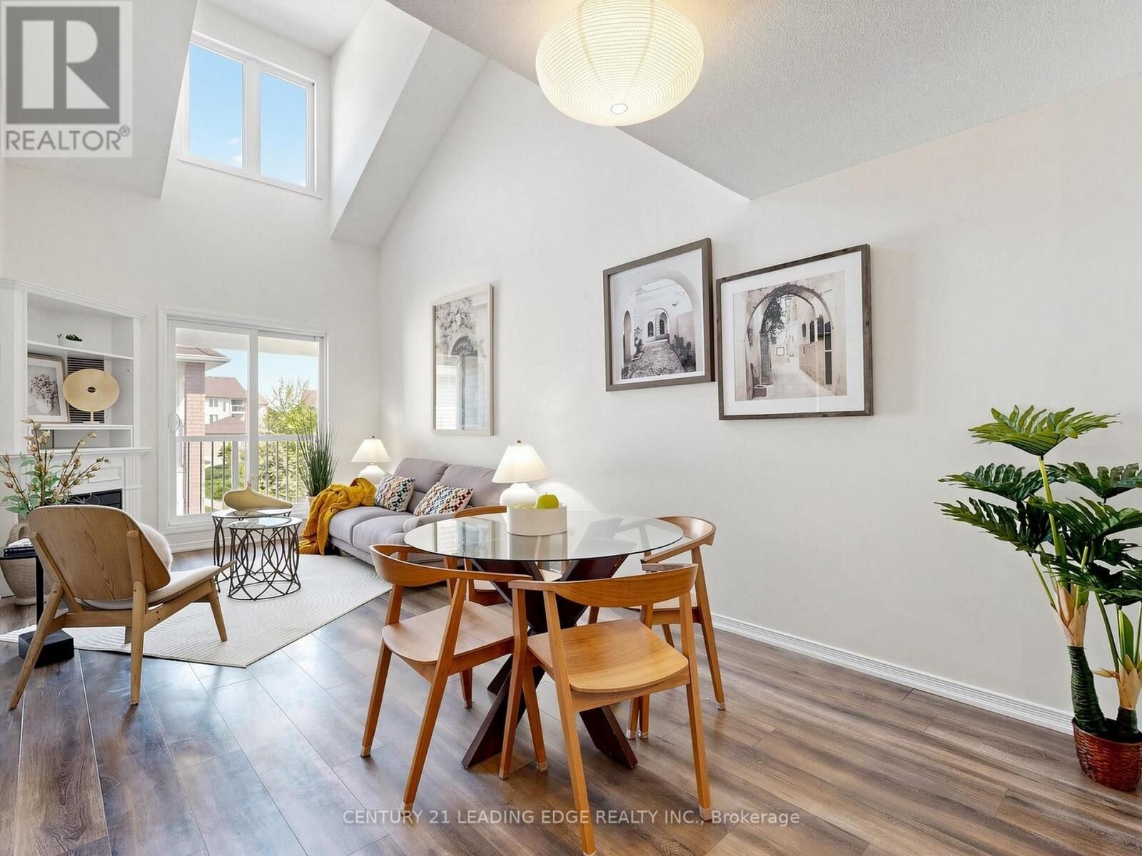 Property Photo: 45 Petra Way Unit 3 ON L1R 0A7