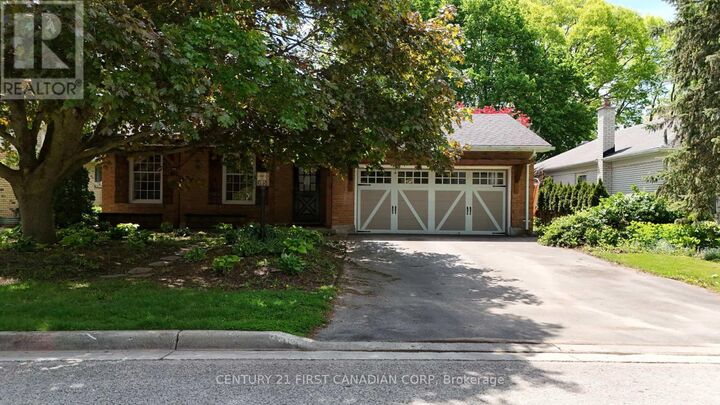 Property Photo: 35 Benson Crescent ON N5X 2B1