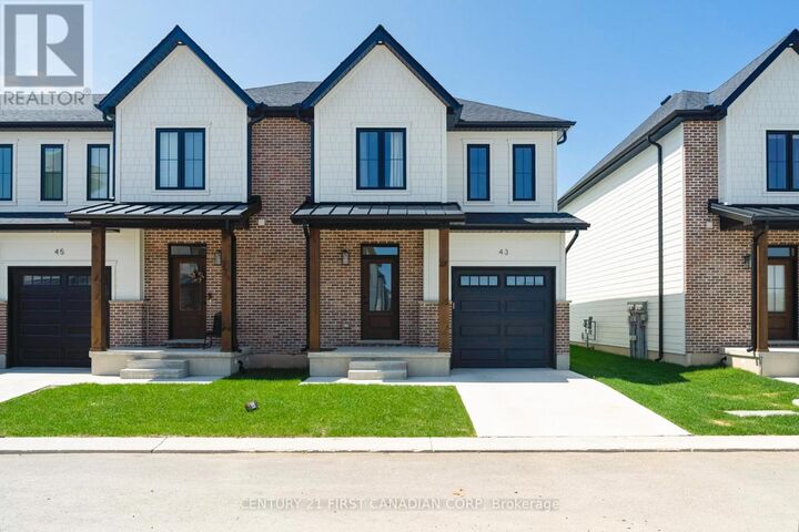 147-24(32) Scotts Drive — photo 1