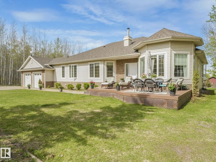 Property Photo:  462054 Rge Road 11 220  AB T0C 2V0 