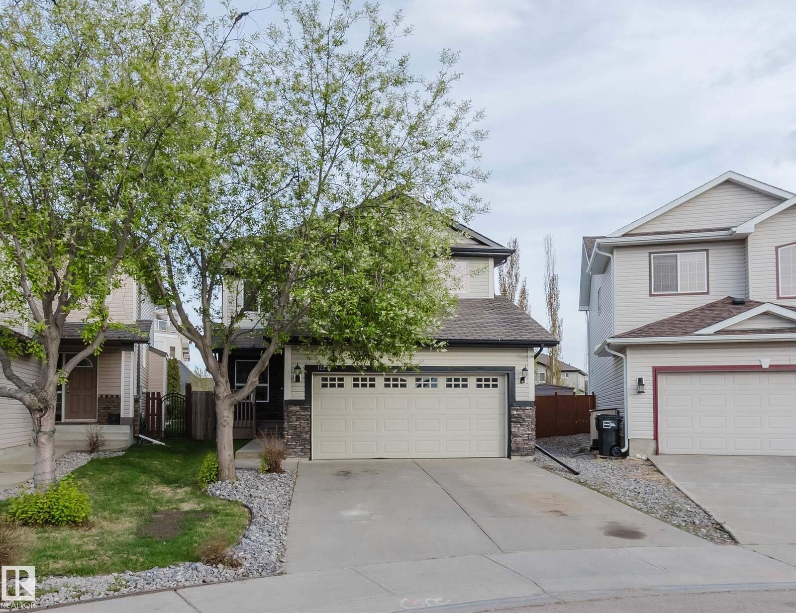 Property Photo:  1227 115 Street SW  AB T6W 1W6 