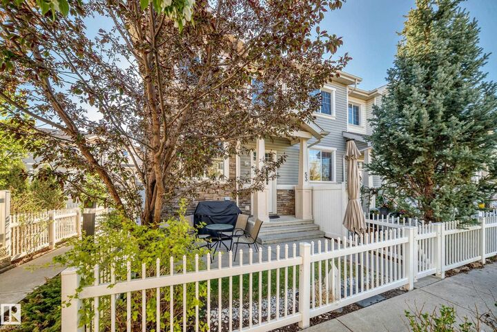 Property Photo: 4850 Terwillegar Common NW 53 AB T6R 0T6