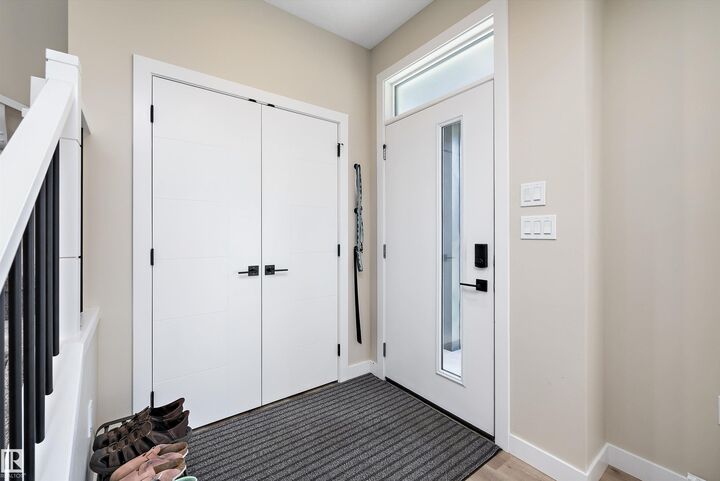 Property Photo:  7208 78 Avenue NW  AB T6B 0B9 
