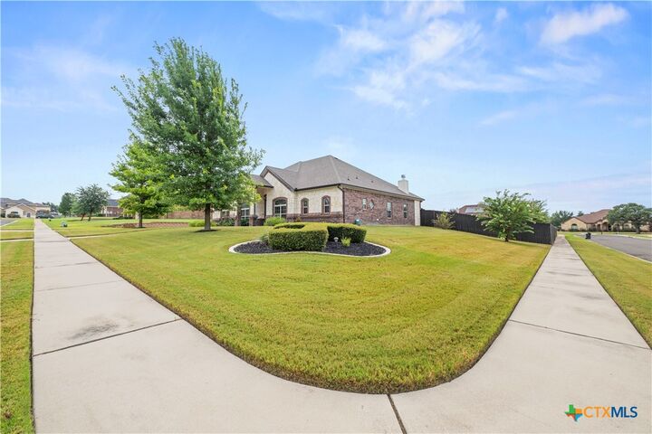 Property Photo: 4906 Deerwood Loop TX 76542